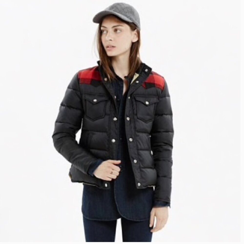 Penfield Rockford Plaid Yoke Down Black and Red Size Medium